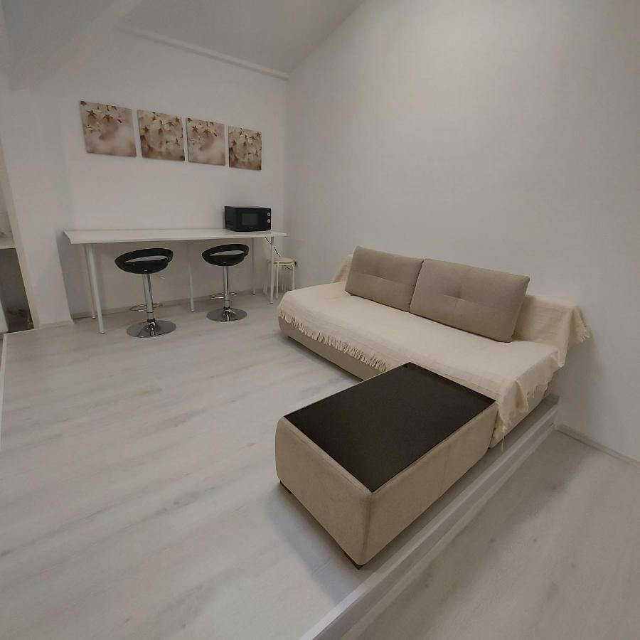 Villa Romelia - Select Apartments バドゥ エクステリア 写真