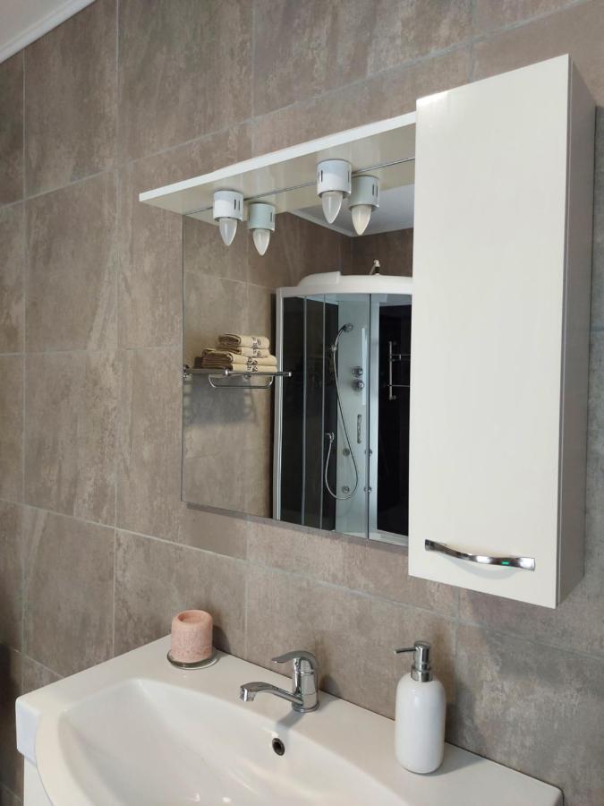 Villa Romelia - Select Apartments バドゥ エクステリア 写真